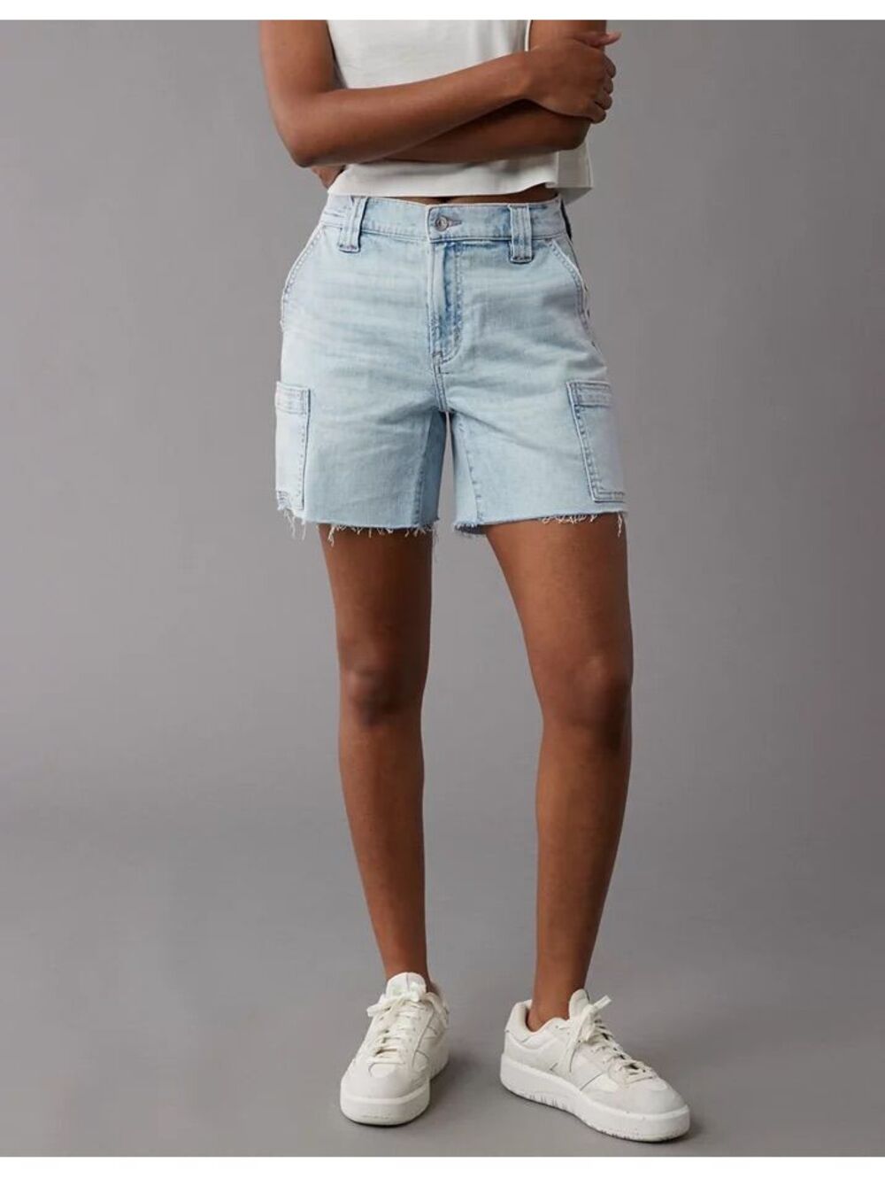 AE 6" Stretch Perfect Cargo Denim Shorts Size 00